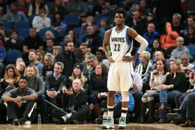 假动作挑发 假动作挑发